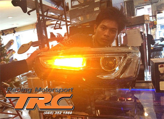 ไฟหน้า DRL LANCER EX 10 โปรเจคเตอร์ AUDI RS-5 รุ่นใหม่ ไฟเลี้ยววิ่ง เท่ห์สุดๆ (DRL Light Bar )